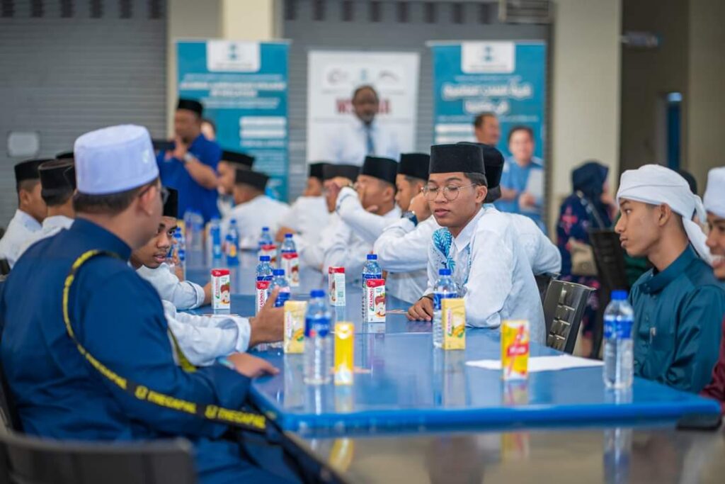 Arrival of the 1st batch of students at the Global Languages Village (GLV)